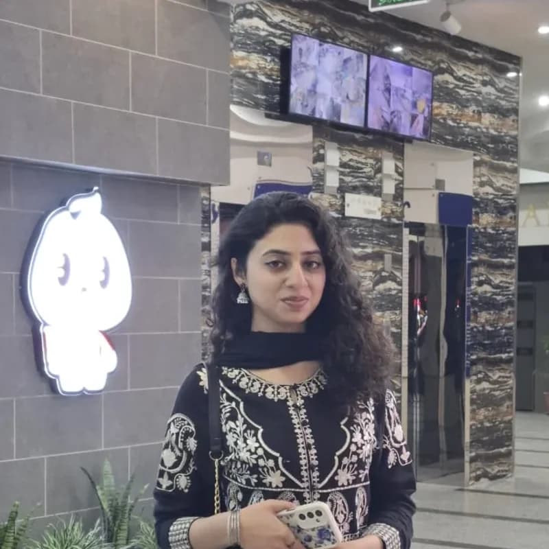Khumael Zainab