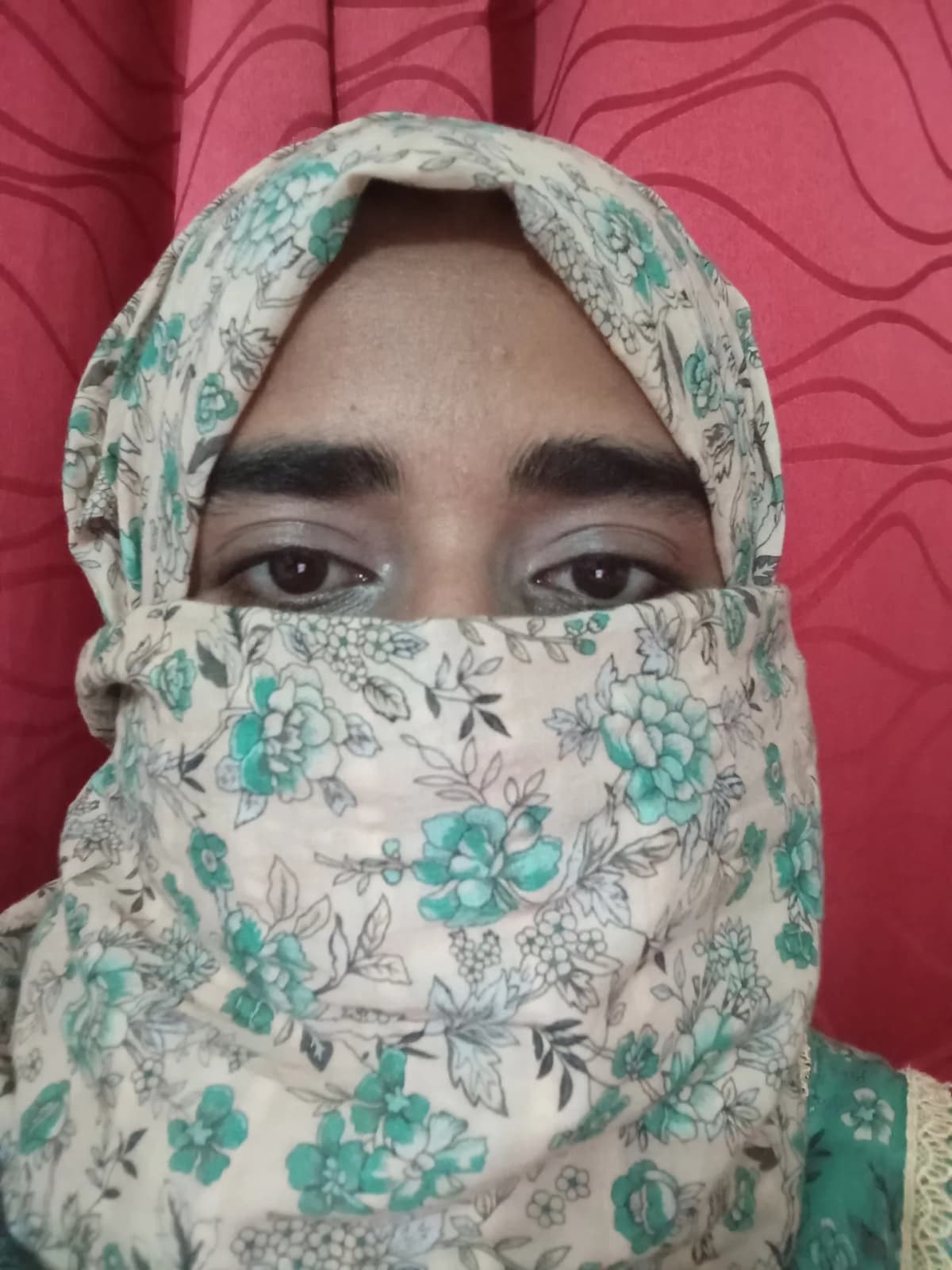 Almas M