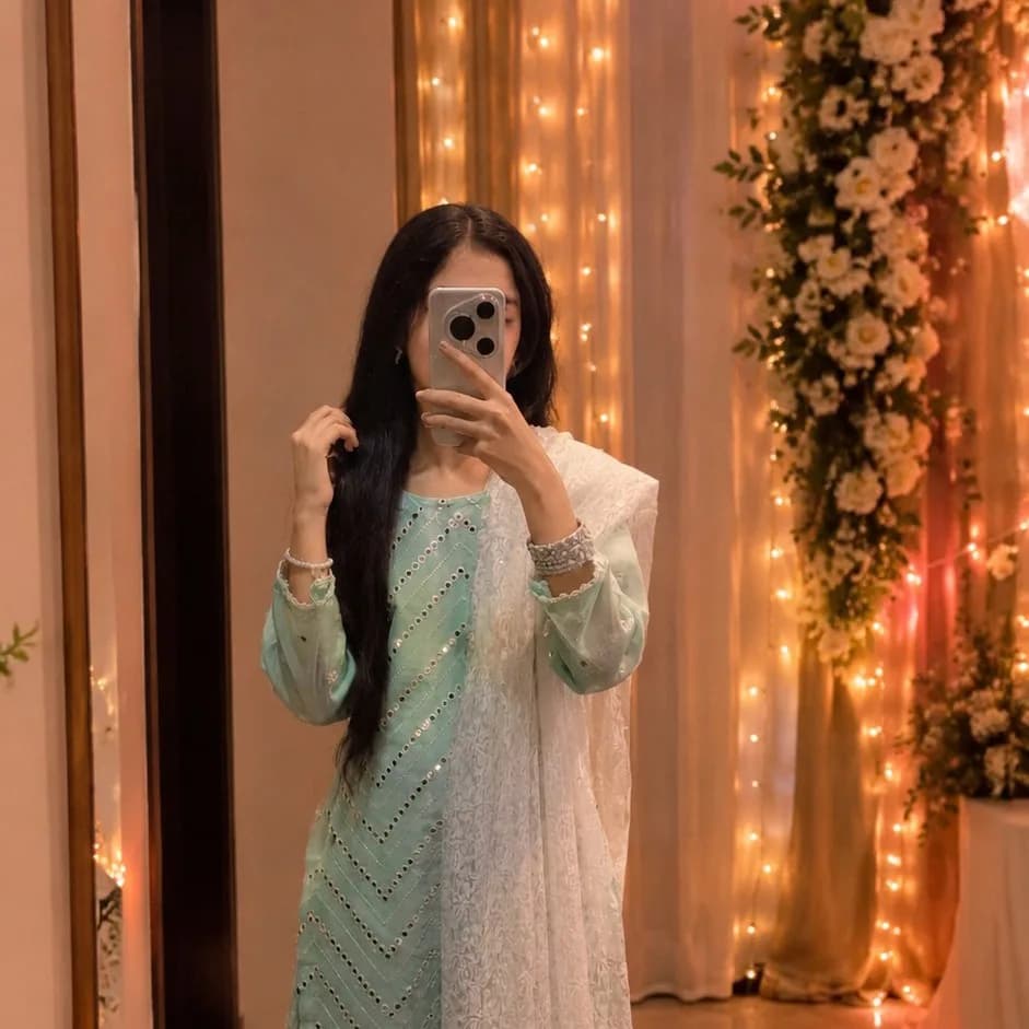 Amna Noor