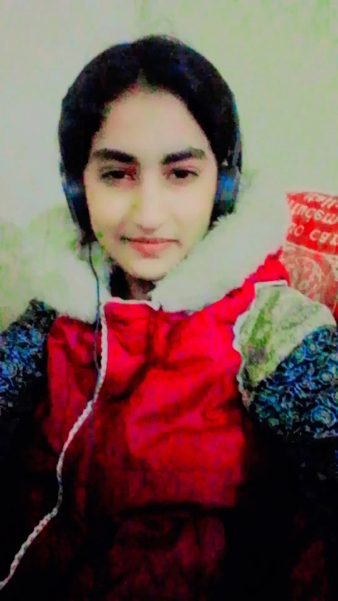 Uzma laal